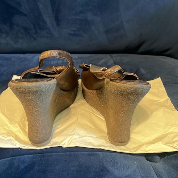 Brown bow tie wedges - Picture 3 of 5